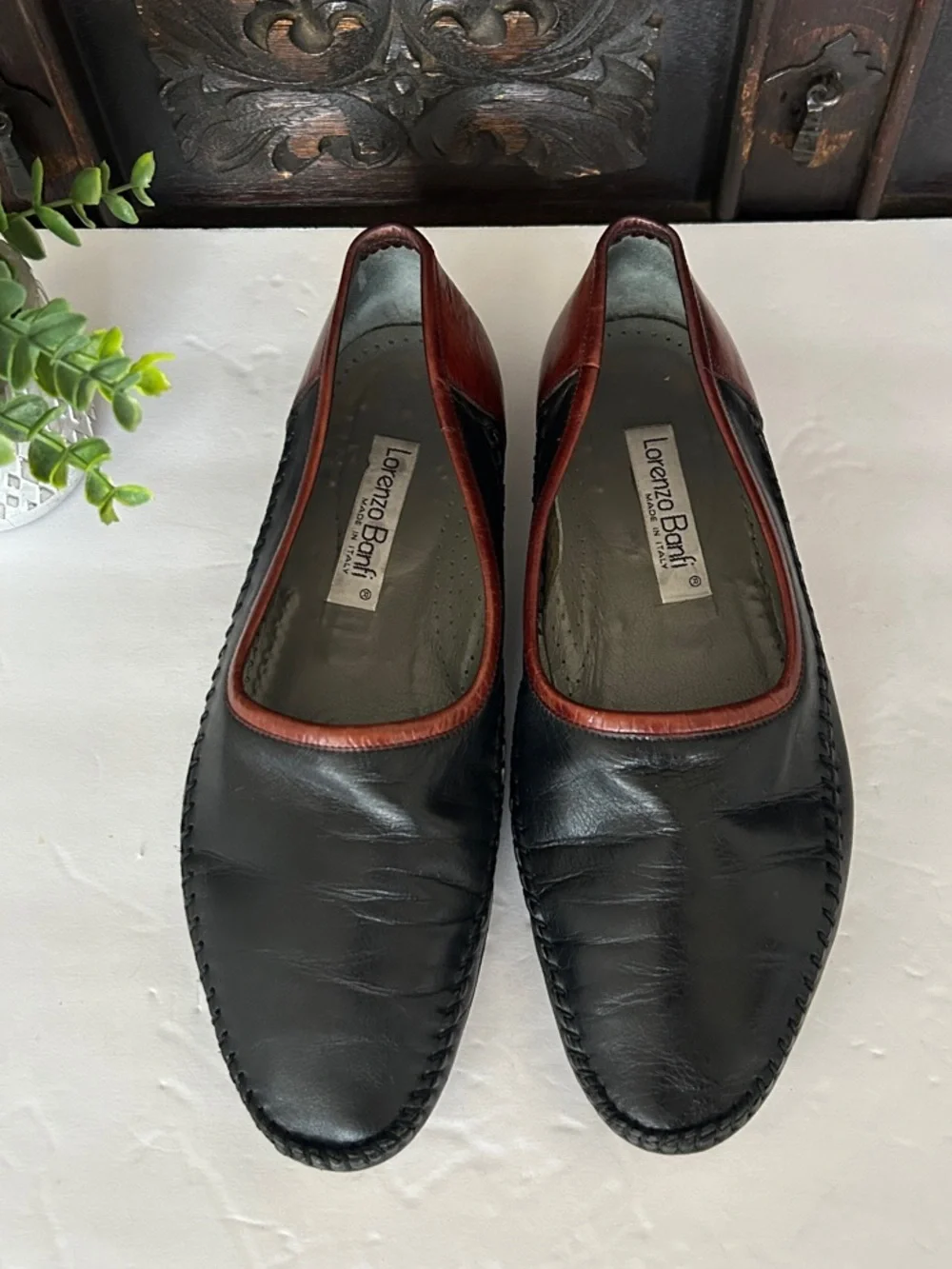 Lorenzo Banfi Black Leather Slip-On Loafers with Brown Trim